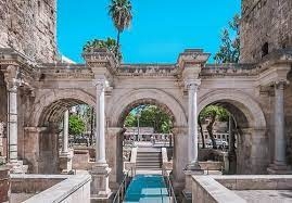 WHAT HISTORICAL PLACES ARE THERE IN ANTALYA?